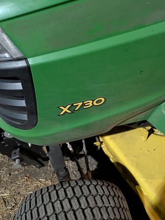 Image of John Deere X730 equipment image 4