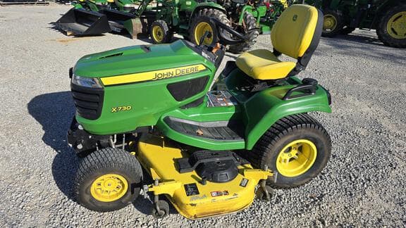 Image of John Deere X730 equipment image 4