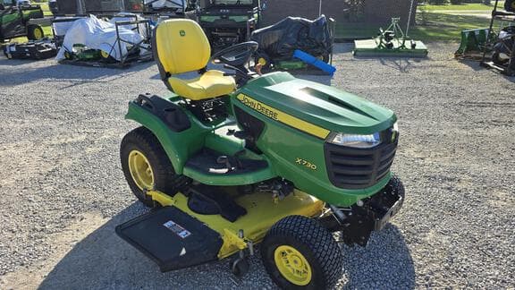 Image of John Deere X730 equipment image 2
