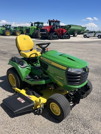 Image of John Deere X730 equipment image 1