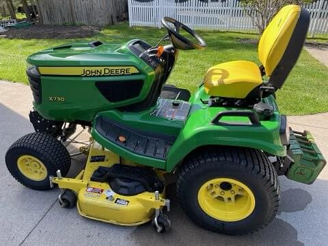 Image of John Deere X730 equipment image 1