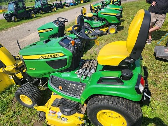 Image of John Deere X730 equipment image 2