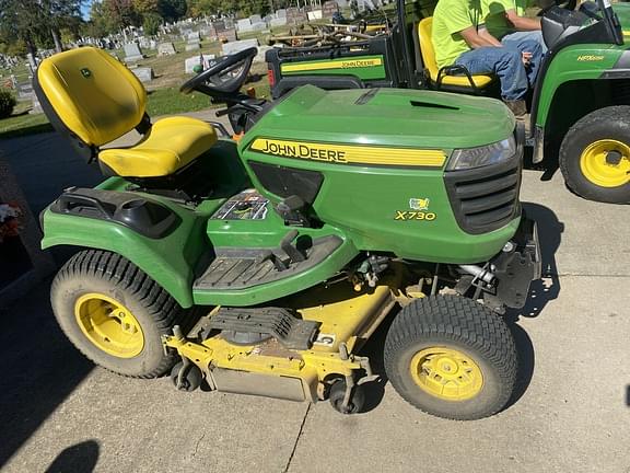 Image of John Deere X730 equipment image 1