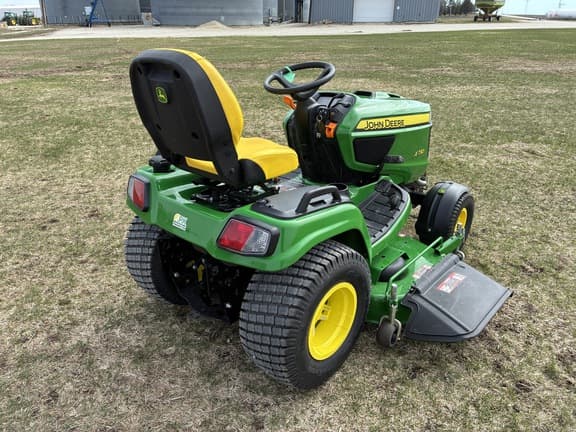Image of John Deere X730 equipment image 4