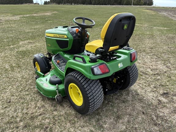 Image of John Deere X730 equipment image 2