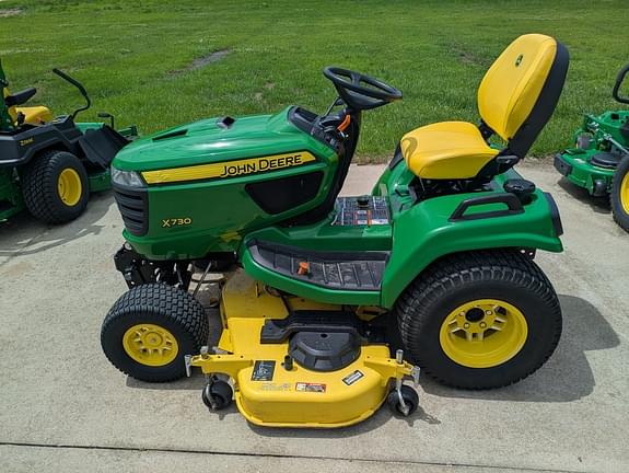 Image of John Deere X730 equipment image 1