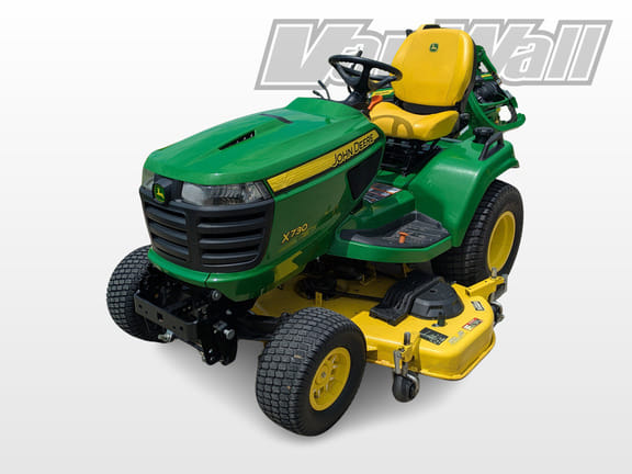 2019 John Deere X730 Equipment Image0