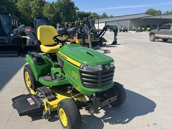 Image of John Deere X734 equipment image 4