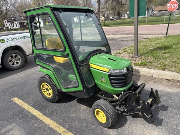 Image of John Deere X734 Primary image
