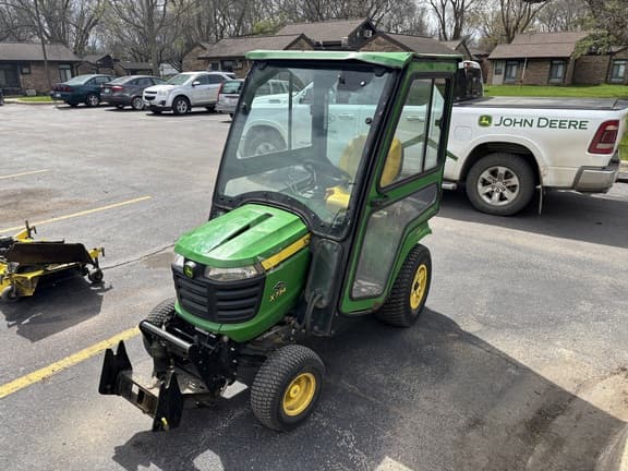 Image of John Deere X734 equipment image 1