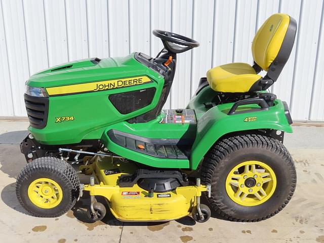 Image of John Deere X734 equipment image 1