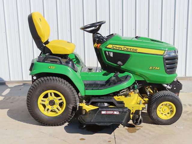 Image of John Deere X734 equipment image 3