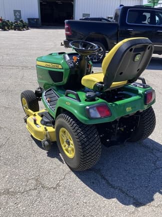 Image of John Deere X734 equipment image 1