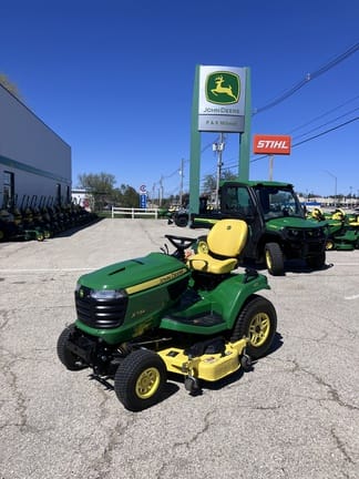 2019 John Deere X734 Equipment Image0