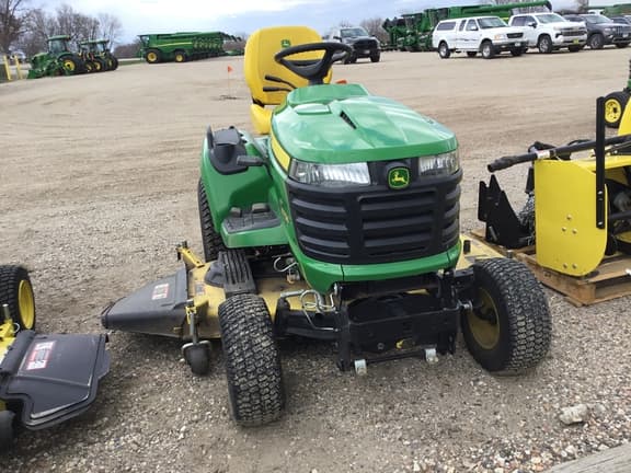 Image of John Deere X734 equipment image 1