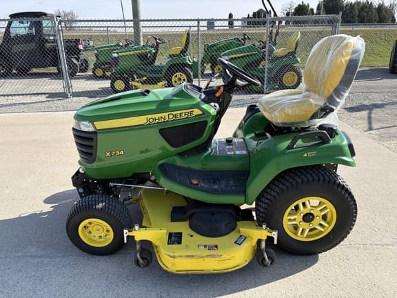 Image of John Deere X734 equipment image 2