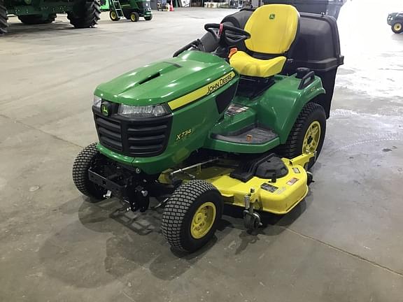 Image of John Deere X734 equipment image 1