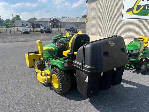Image of John Deere X738 equipment image 4