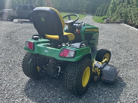 Image of John Deere X738 equipment image 4