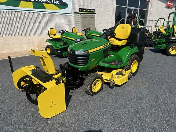 Image of John Deere X738 equipment image 1