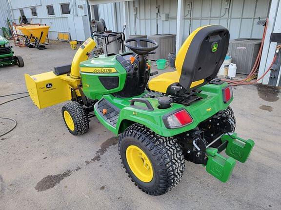 Image of John Deere X738 equipment image 1