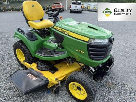 Image of John Deere X738 Primary image