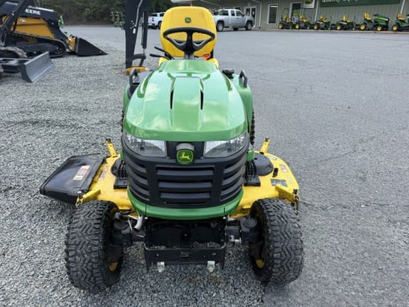 Image of John Deere X738 equipment image 1