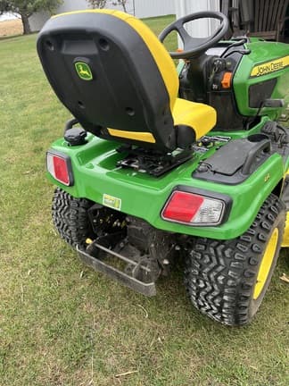 Image of John Deere X738 equipment image 4