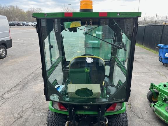 Image of John Deere X738 equipment image 4