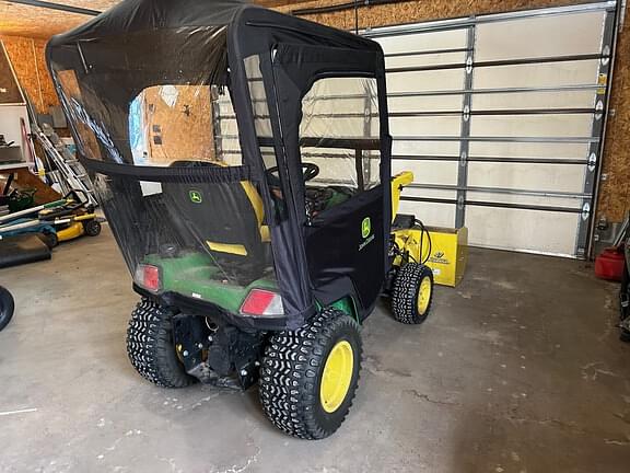 Image of John Deere X738 equipment image 3