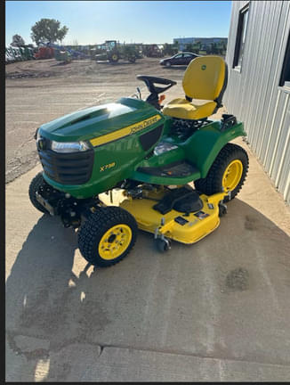 Main image John Deere X738