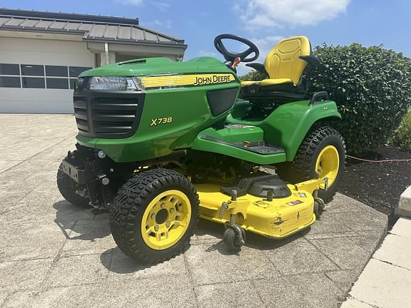 Image of John Deere X738 Primary image