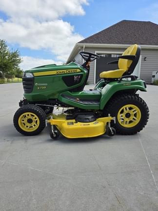 Image of John Deere X739 Image 0