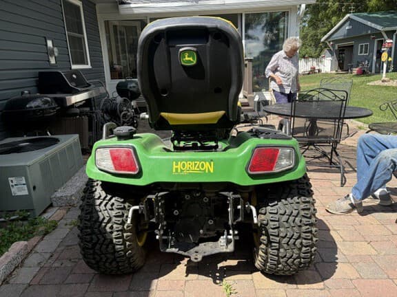 Image of John Deere X739 equipment image 3
