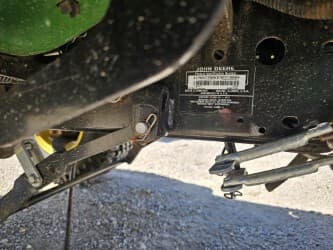 Image of John Deere X739 equipment image 1