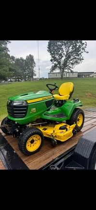 2019 John Deere X739 Equipment Image0