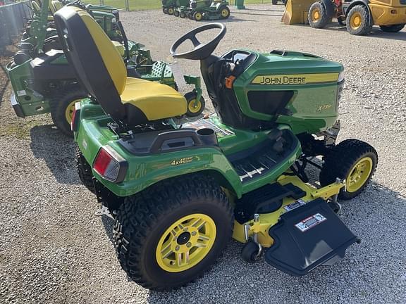 Image of John Deere X739 equipment image 2
