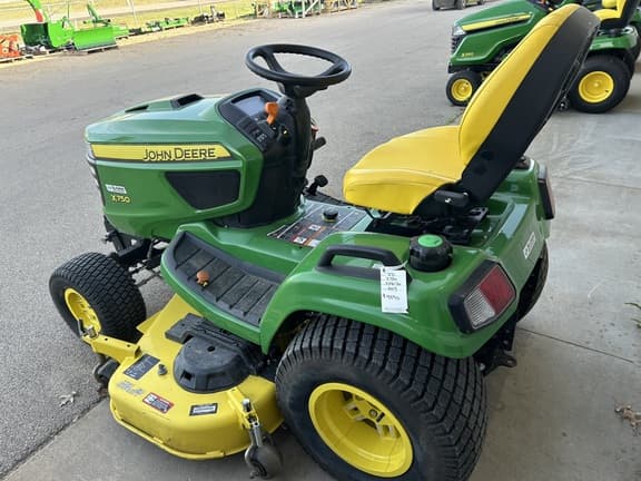 Image of John Deere X750 equipment image 3
