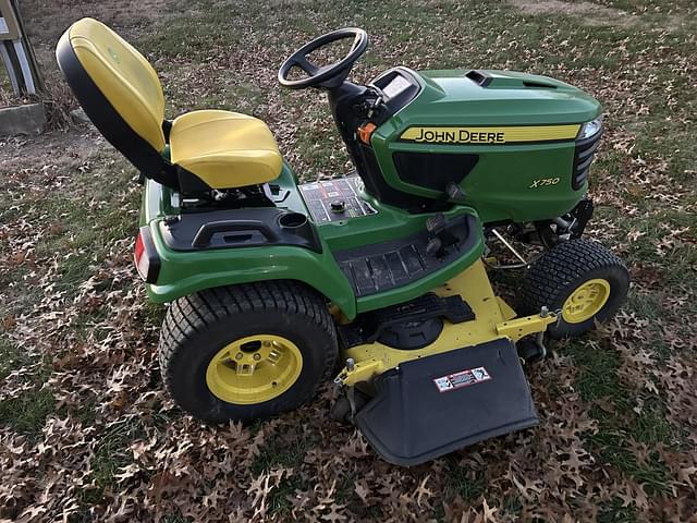 Image of John Deere X750 equipment image 1