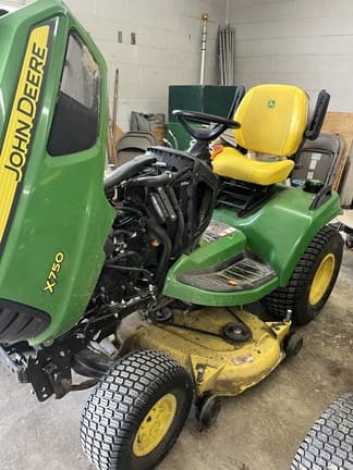 Image of John Deere X750 equipment image 1