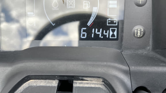 Image of John Deere X750 equipment image 4