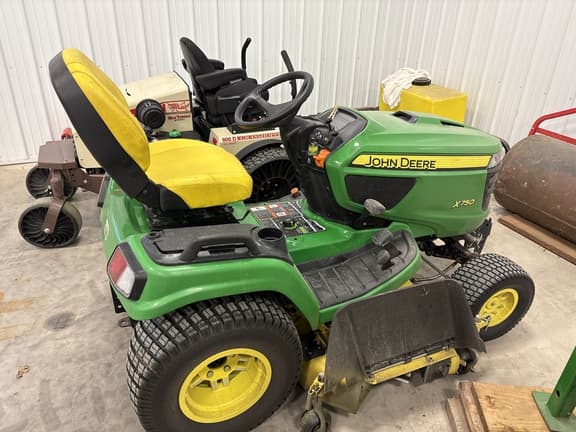 Image of John Deere X750 equipment image 2