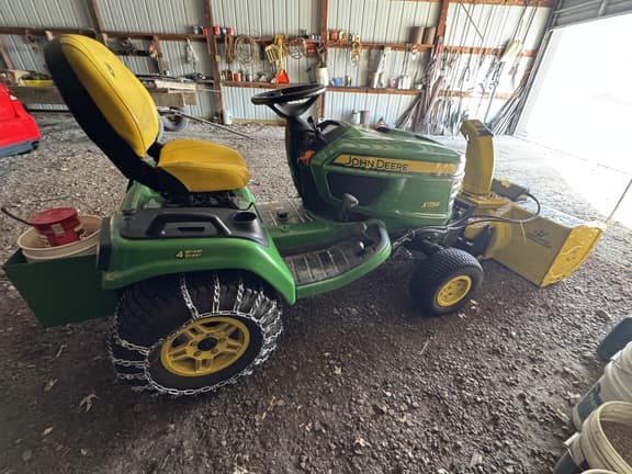 Image of John Deere X754 equipment image 4