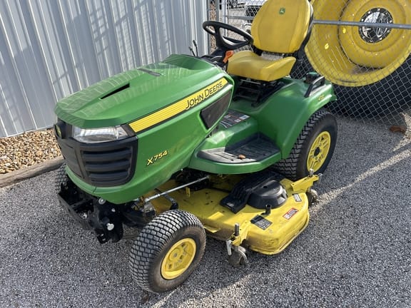 2019 John Deere X754 Equipment Image0
