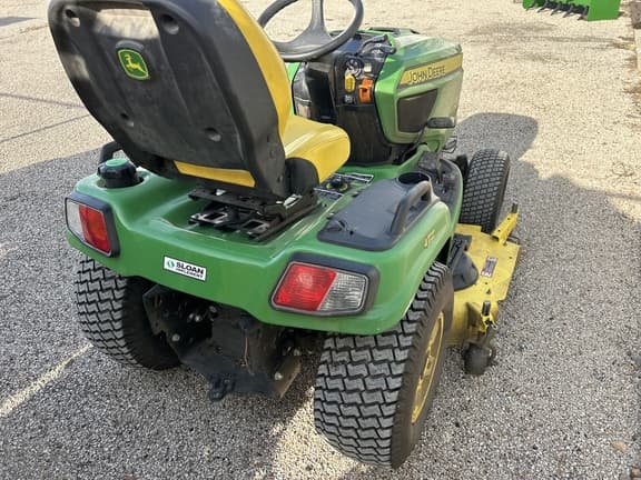 Image of John Deere X754 equipment image 3