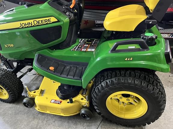 Image of John Deere X758 equipment image 1