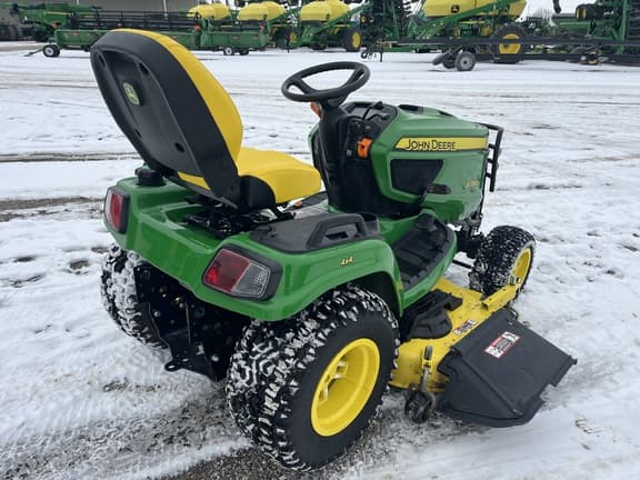 Image of John Deere X758 equipment image 4