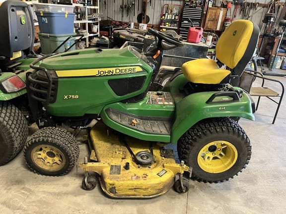 2019 John Deere X758 Equipment Image0