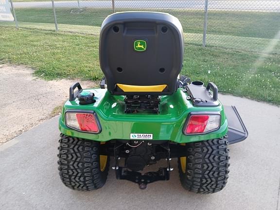 Image of John Deere X758 equipment image 1