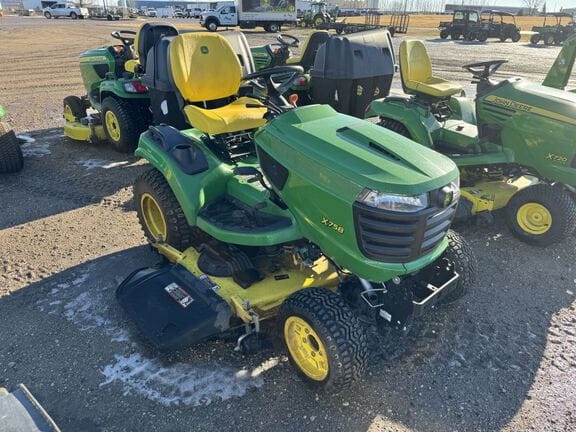 Main image John Deere X758